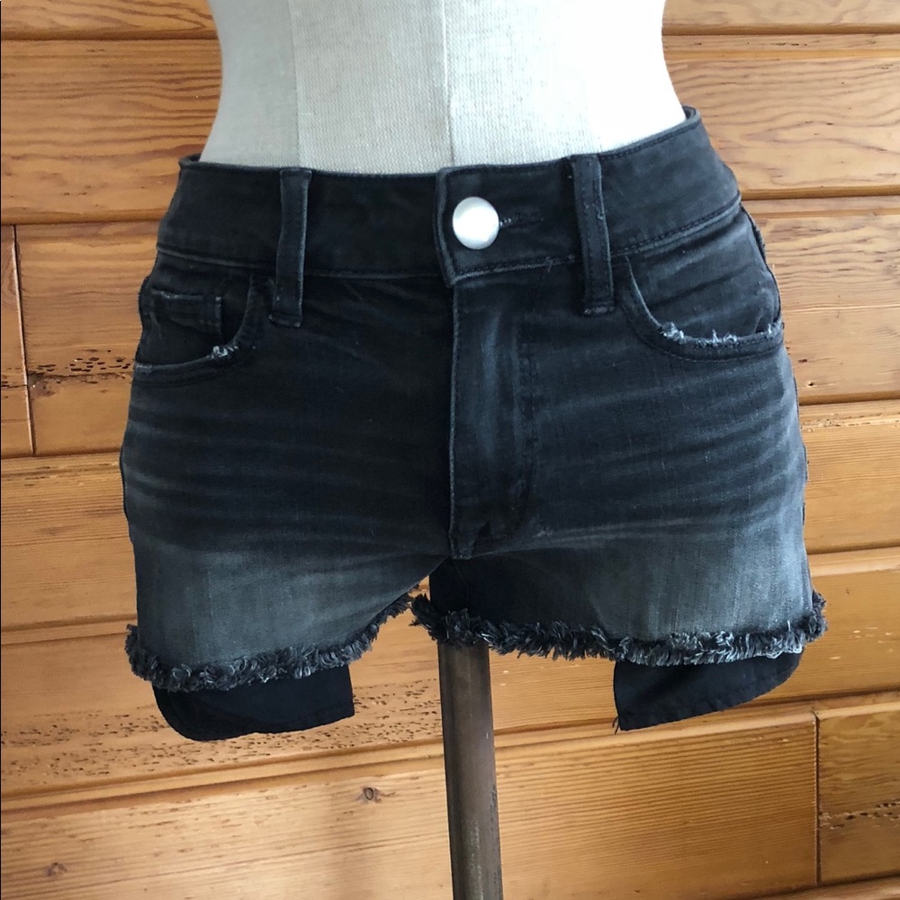 AE Black High Waisted Shortie